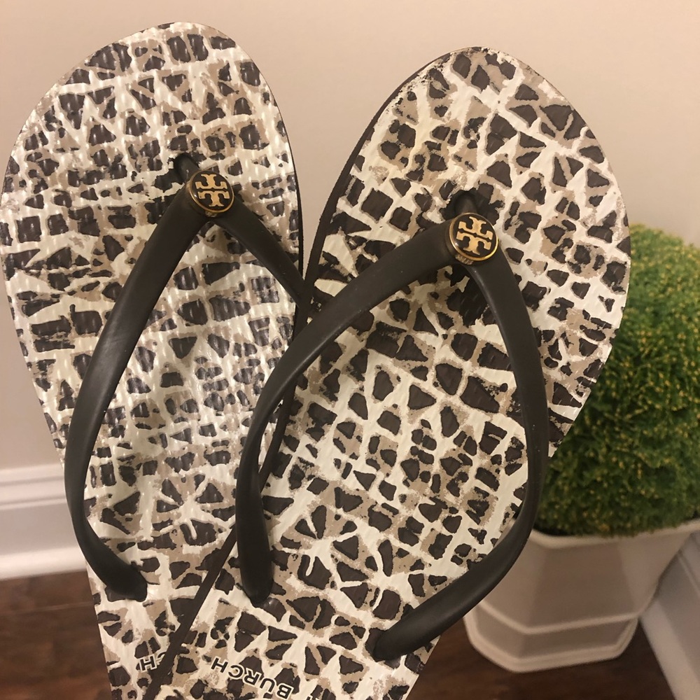 Tory Burch | AUTHENTIC Printed Thin Flip - Flop